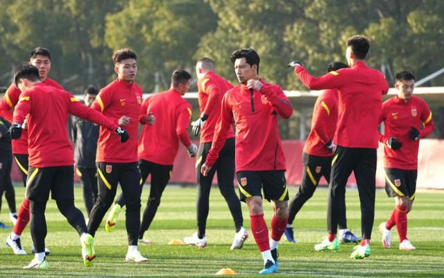 先从最需要九玄胃散的群体做切入，一下子击中他们的痛点，让他们一下子离不开九玄胃散，甚至把九玄胃散奉为神药，那样的话，我们的口碑一下子就起来了